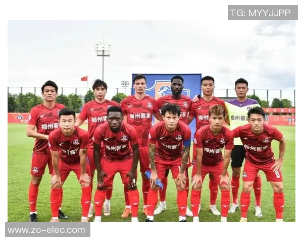 河南建业与辽足激战正酣谁将成为本赛季的黑马球队