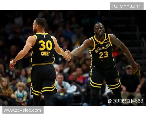 勇士与雷霆激战全场精彩回顾与赛后分析