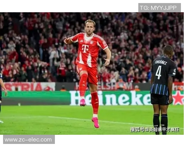 莱万背叛旧主加盟对手拜仁球迷怒斥其忘恩负义行为