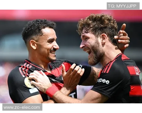 达尼洛：从足球场上的闪耀星辰到生活中的坚韧追梦者