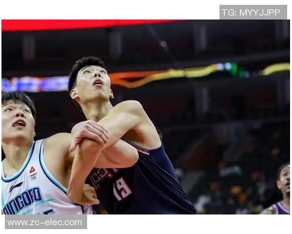 第26轮激战广东队与广厦队展开巅峰对决争夺季后赛席位的关键战役 第26轮激战广东队与广厦队展开巅峰对决争夺季后赛席位的关键战役